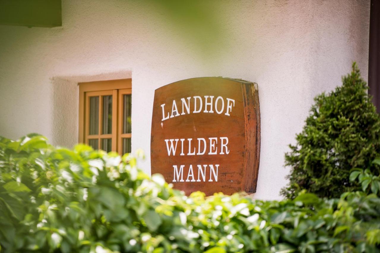Landgasthof "Wilder Mann" Hotel Innsbruck Exterior photo